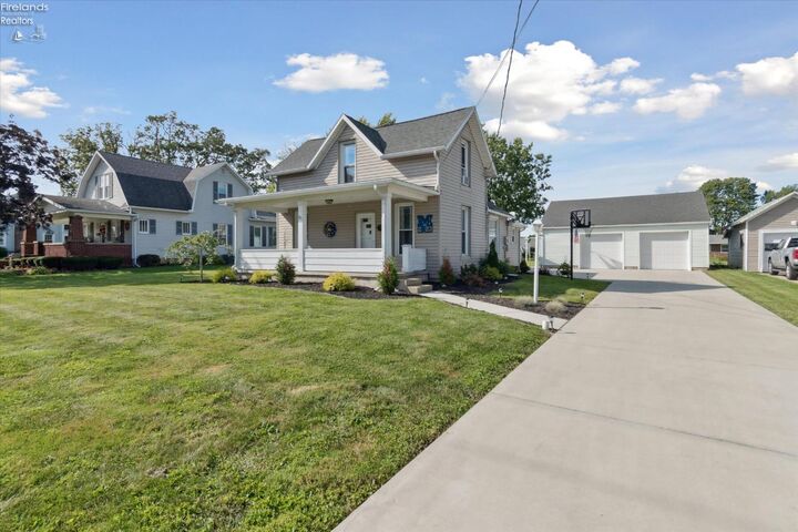 Property Photo:  328 E Water  OH 43449 