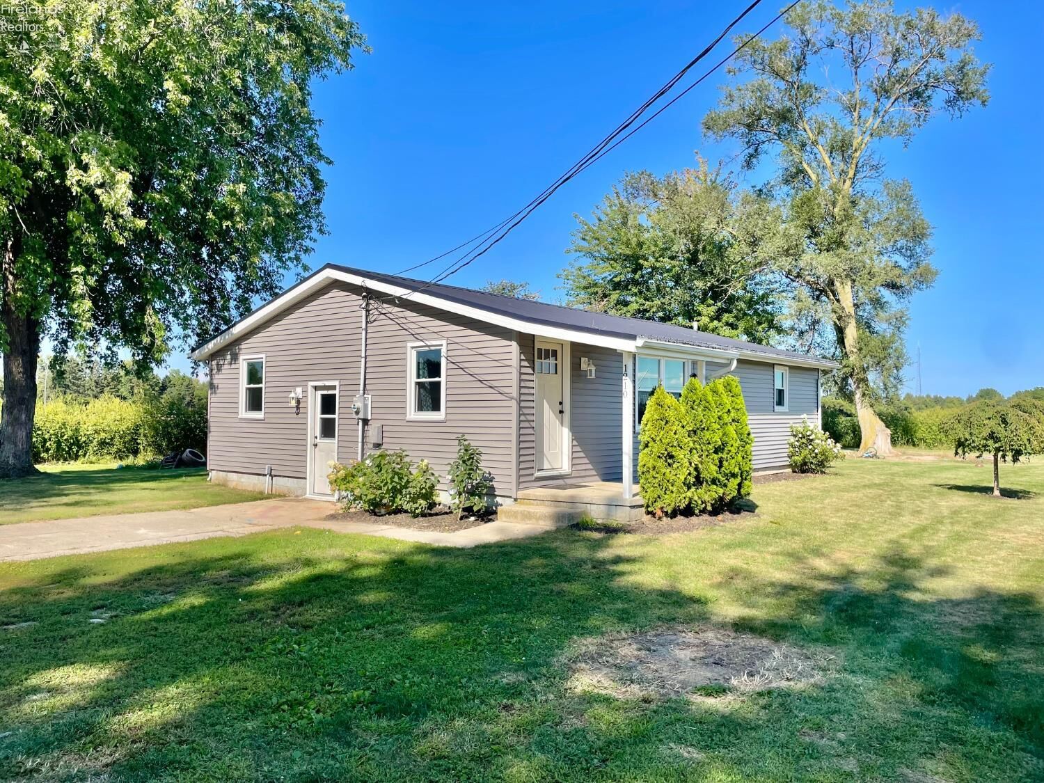 Property Photo:  1210 Castalia Street  OH 43420 