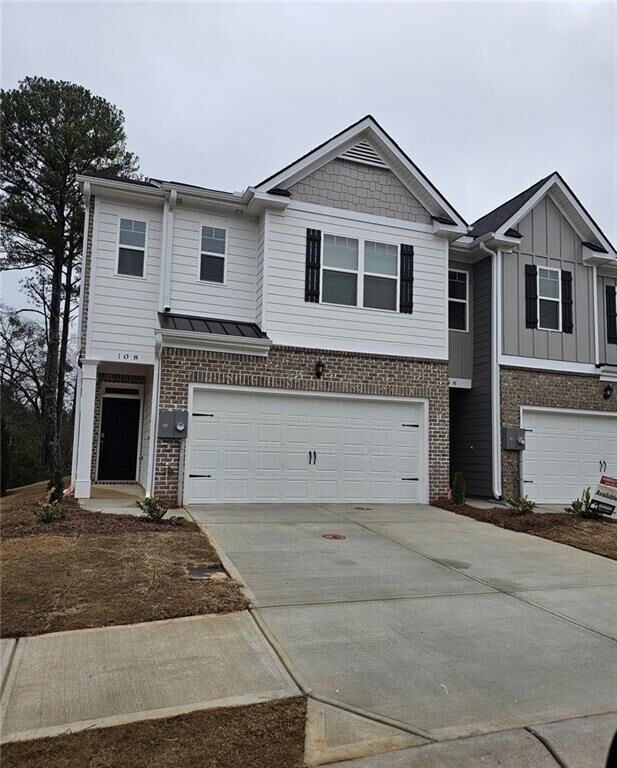 Property Photo: 108 Hampton Circle GA 30253