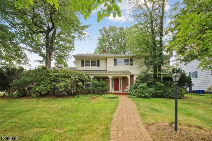 2 Barchester Way  Westfield Town NJ 07090 photo