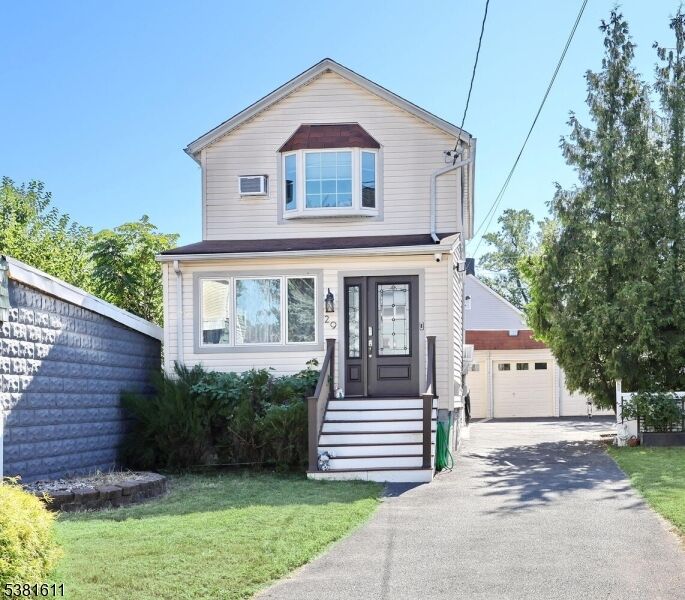 29 Thomas St  Bloomfield Twp. NJ 07003 photo