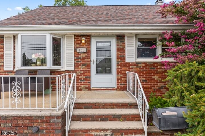Property Photo:  150 Worth St  NJ 08830 