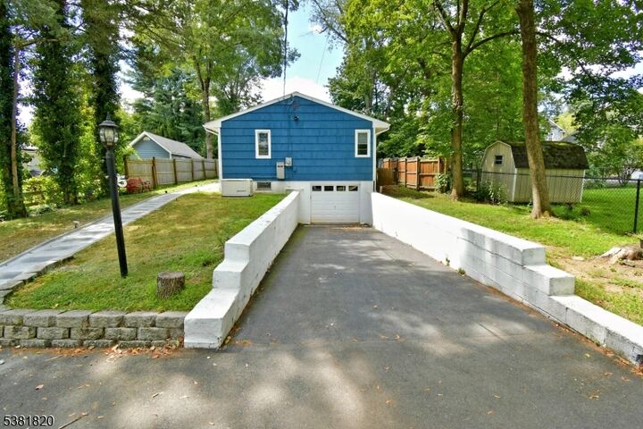 Property Photo:  5 Cottage St  NJ 07920 