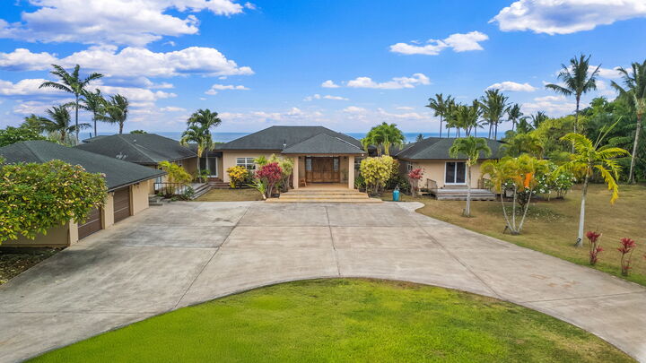 Property Photo: 5376 Kalalea View Dr HI 96746