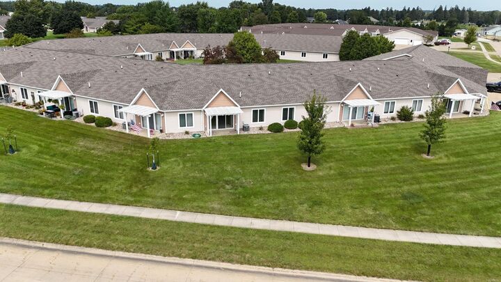 Property Photo:  108 SW 16th Avenue 318  IA 50677 