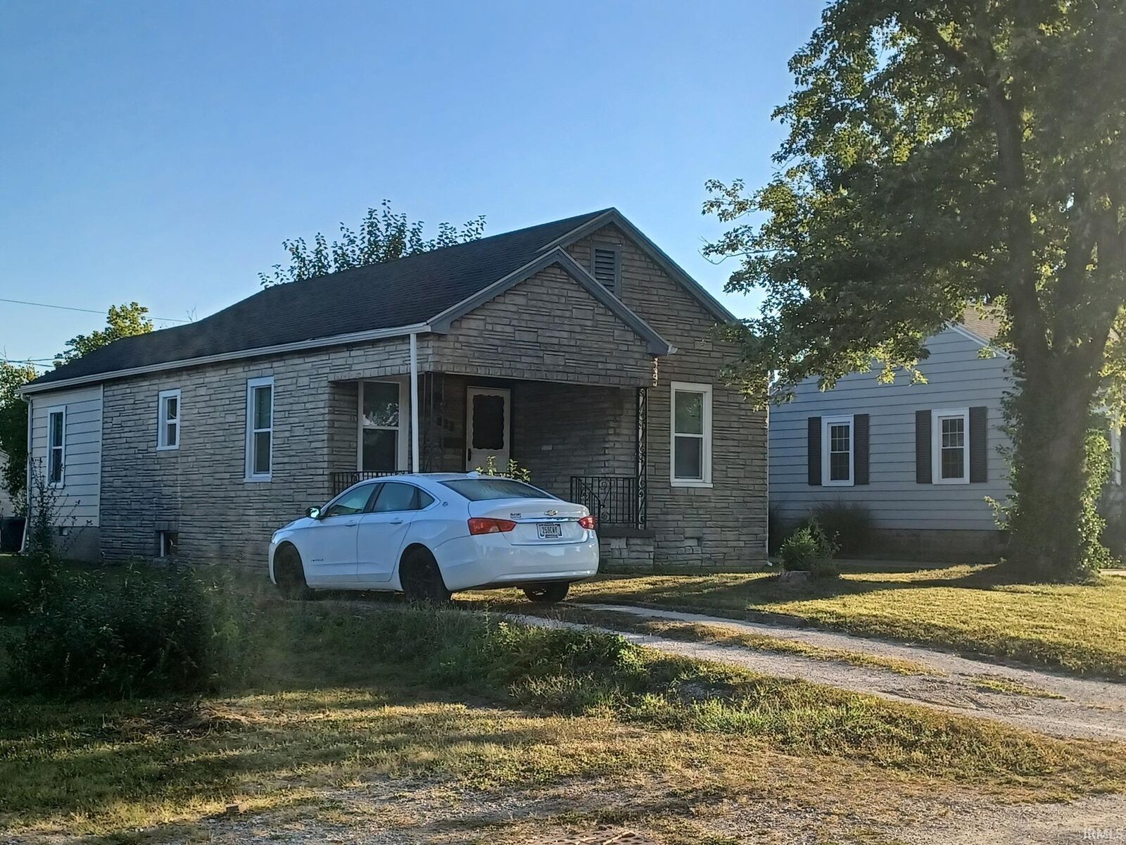 Property Photo: 823 Meyer Avenue IN 47710