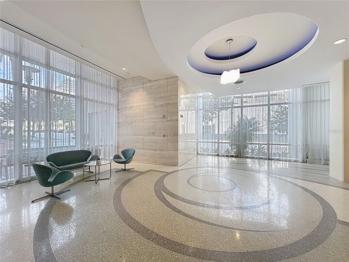 Property Photo:  150 E Robinson Street 2006  FL 32801 