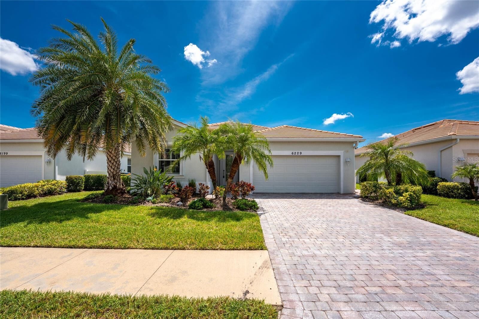 Property Photo:  6229 Grand Cypress Boulevard  FL 34287 