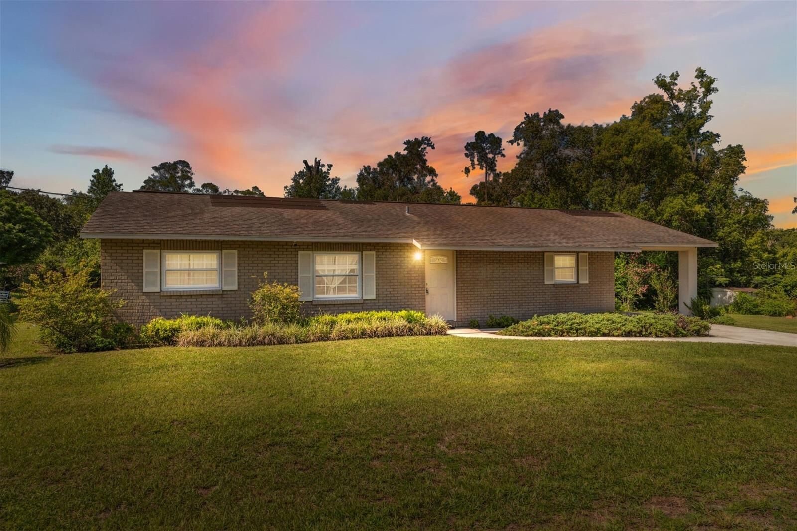 Property Photo: 37722 Granada Avenue FL 33525