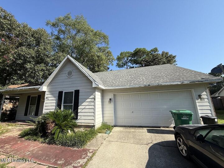 Property Photo: 8914 Kipapa Way MS 39525