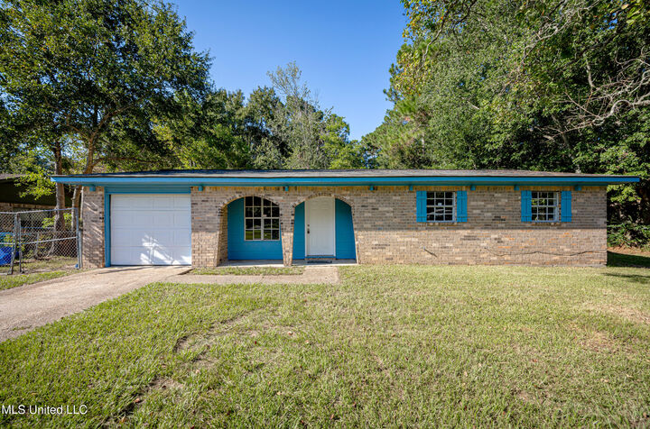 1512 Riverside Drive  Gautier MS 39553 photo
