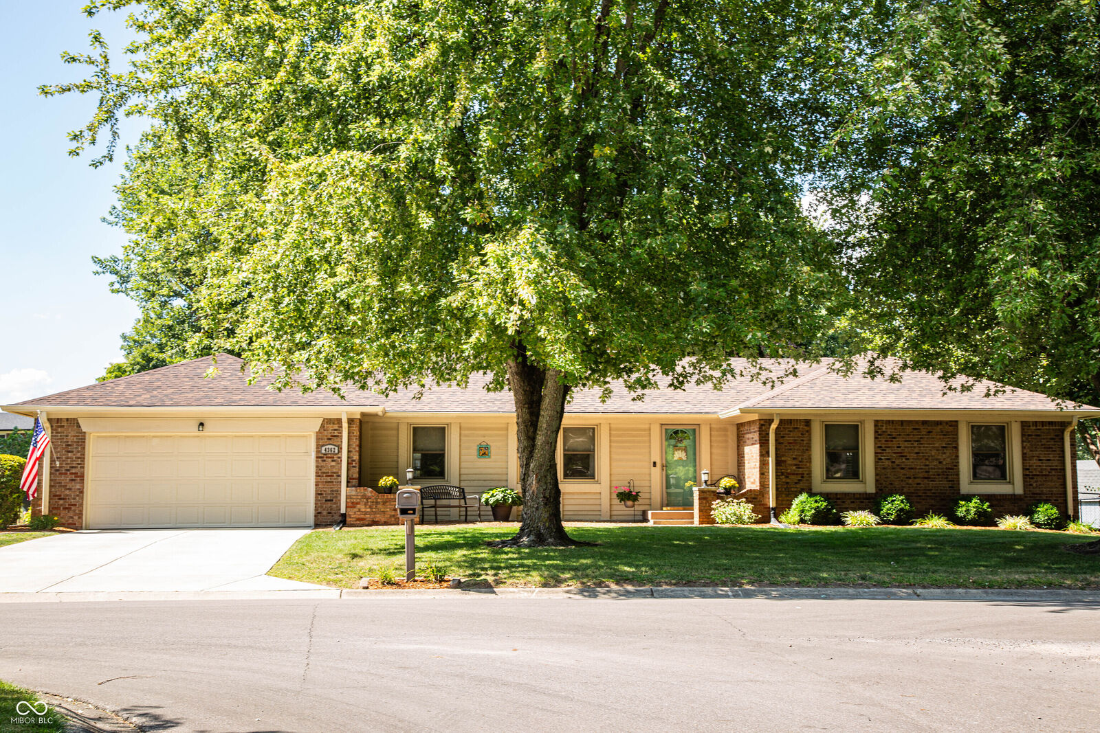 Property Photo: 4362 Southway Road IN 46142