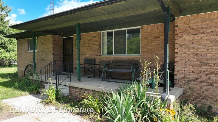 Property Photo: 9196 N Gale Road MI 48463