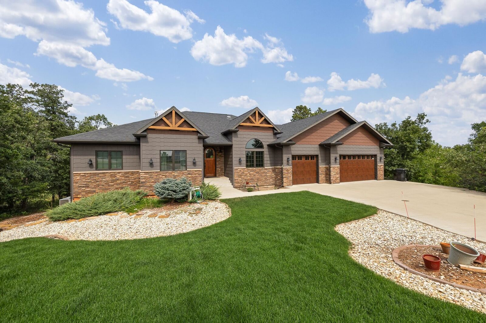 Property Photo: 2440 Woodland Loop SD 57783