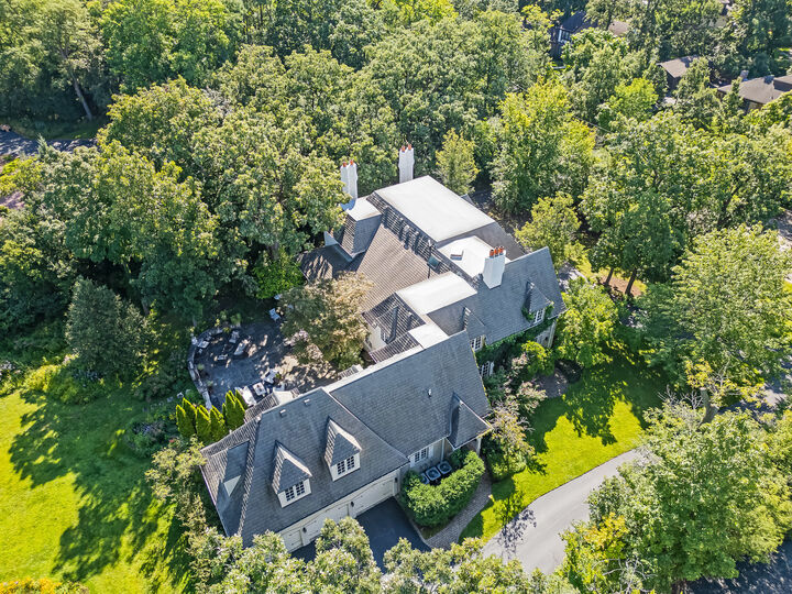 Property Photo:  401 Glendale Avenue  IL 60523 