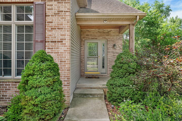 Property Photo:  300 Village Lane  IL 61360 