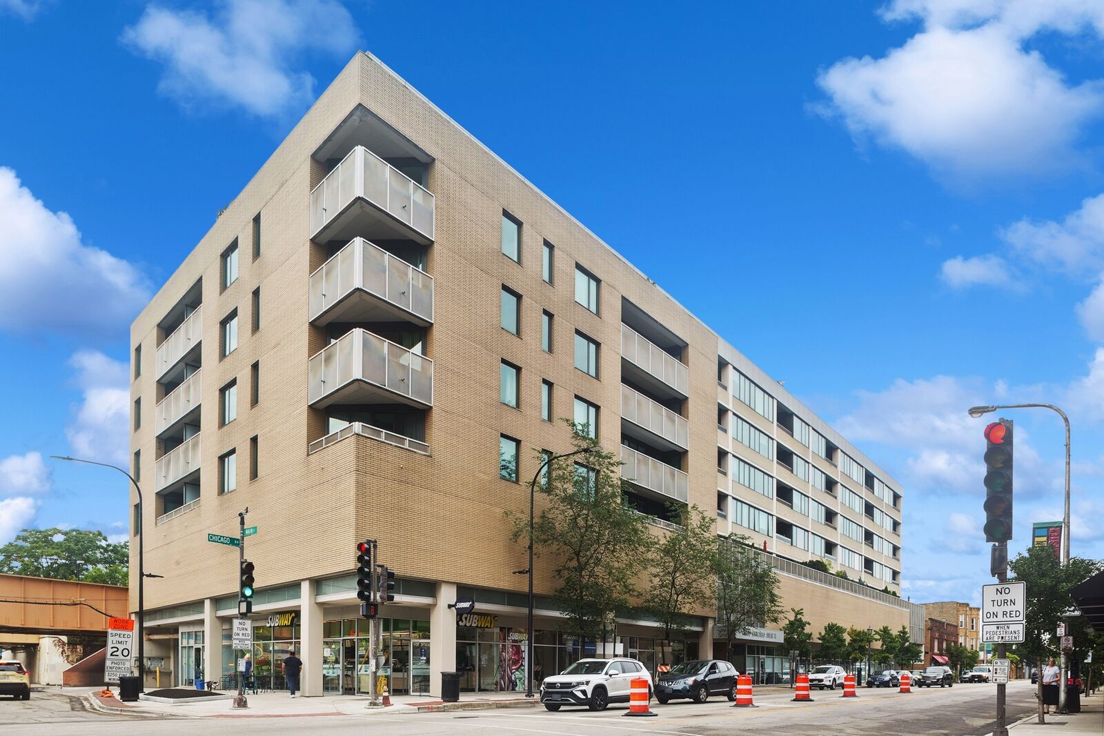 Property Photo: 900 Chicago Avenue 613 IL 60202