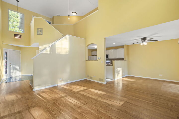 Property Photo: 26 Egg Harbour Court IL 60173