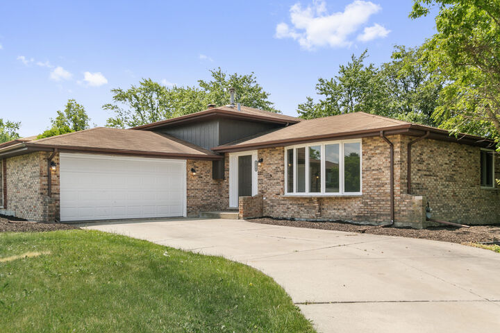 Property Photo:  3518 Jacqueline Drive  IL 60417 