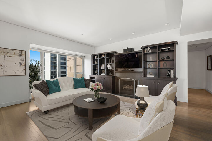 Property Photo:  800 N Michigan Avenue 2202  IL 60611