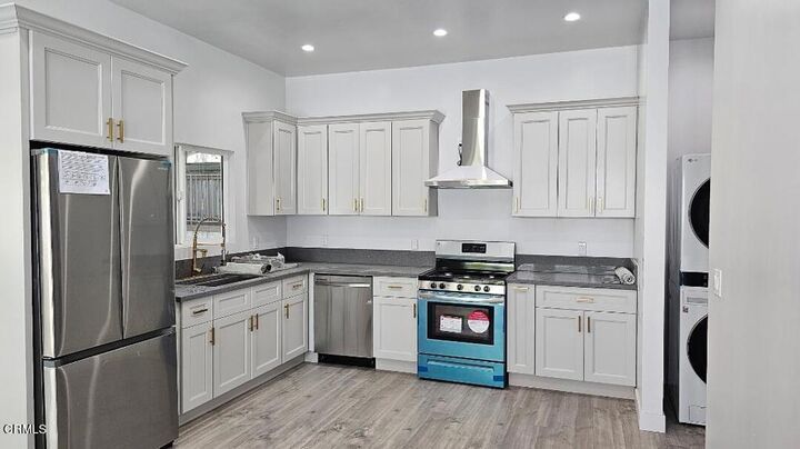 Property Photo: 214 Valle Vista Avenue 2 CA 91016