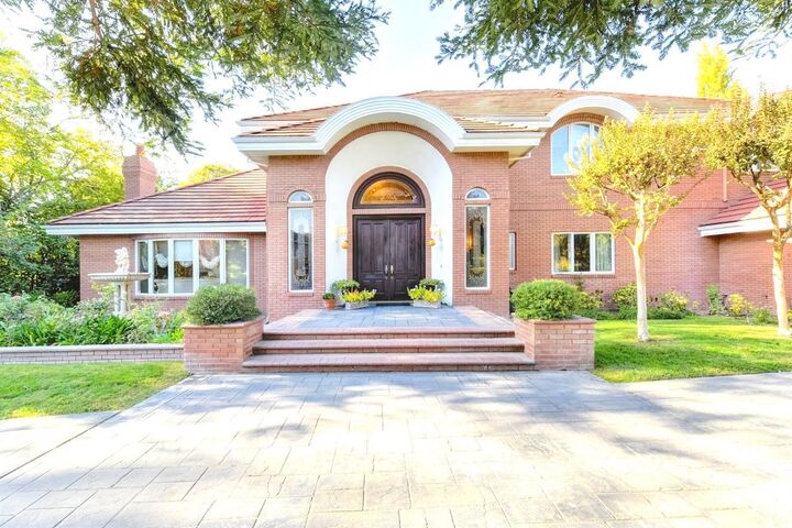 Property Photo:  557 Crocker Rd  CA 95864 