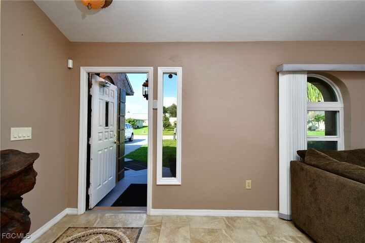 Property Photo: 622 Weston Road FL 33936