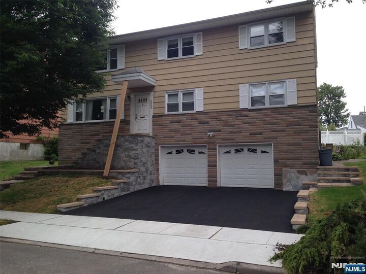 223 Lakewood Drive  Bloomfield NJ 07003 photo