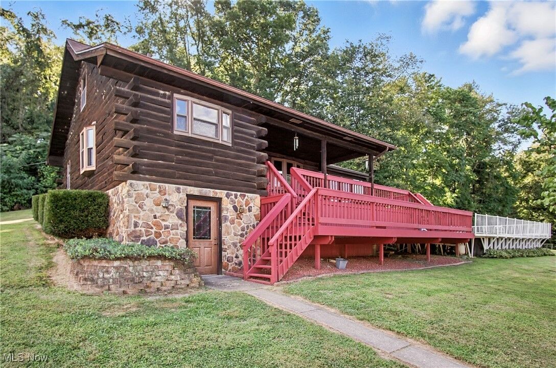 Property Photo:  8916 Newark Road  OH 43830 