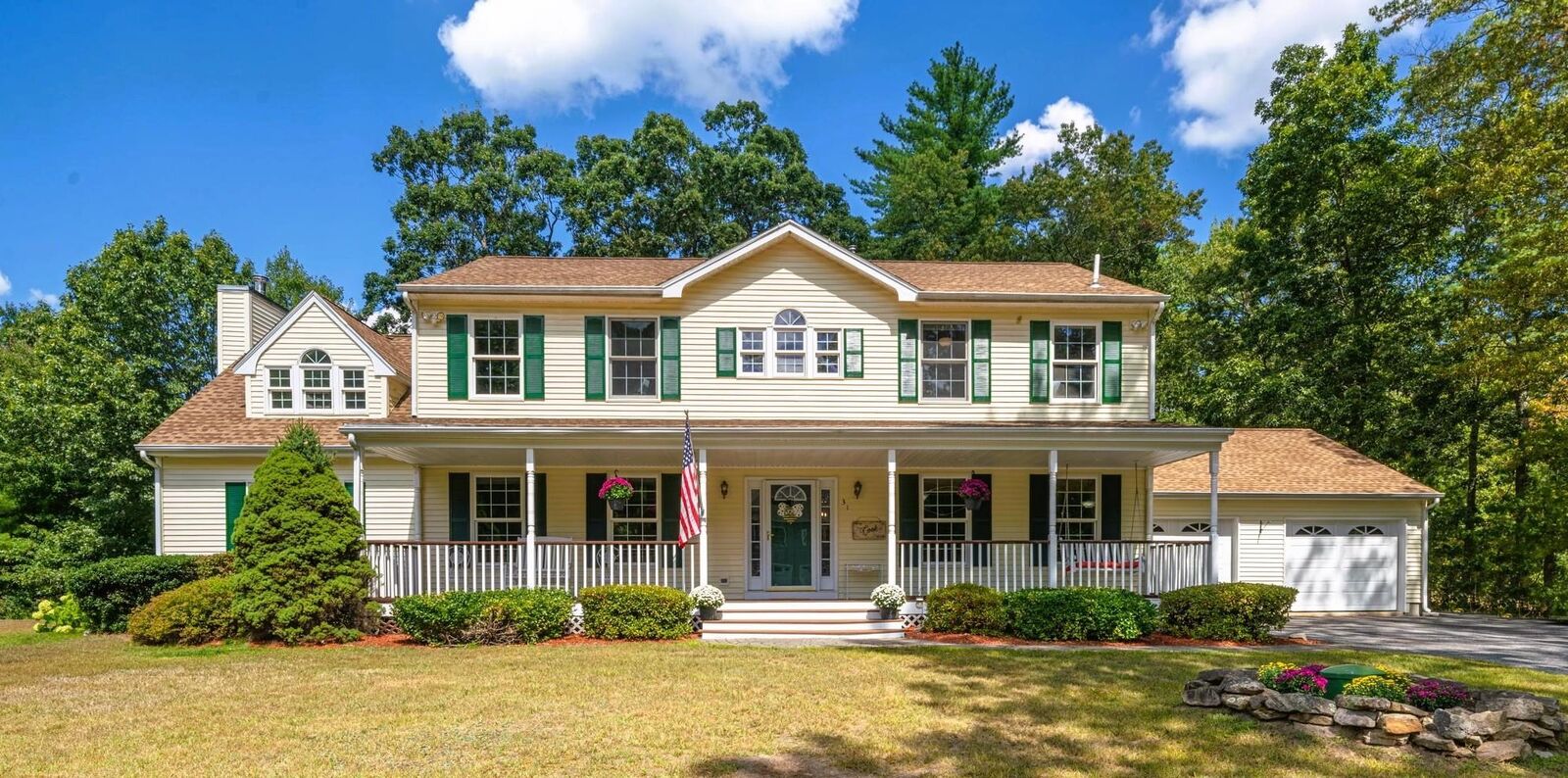 Property Photo:  31 Ledge Road  NH 03076 