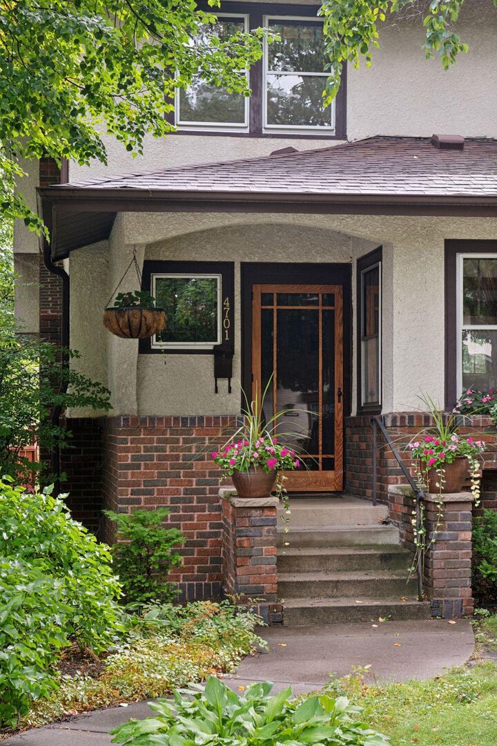 Property Photo: 4701 Aldrich Avenue S MN 55419