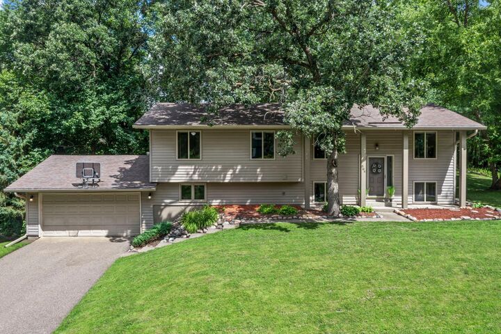 504 E 135th Street  Burnsville MN 55337 photo