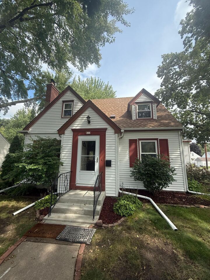 Property Photo: 502 16th Avenue N MN 55075