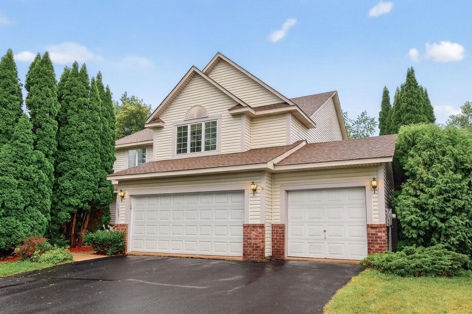 Property Photo: 17600 Lenox Circle MN 55347