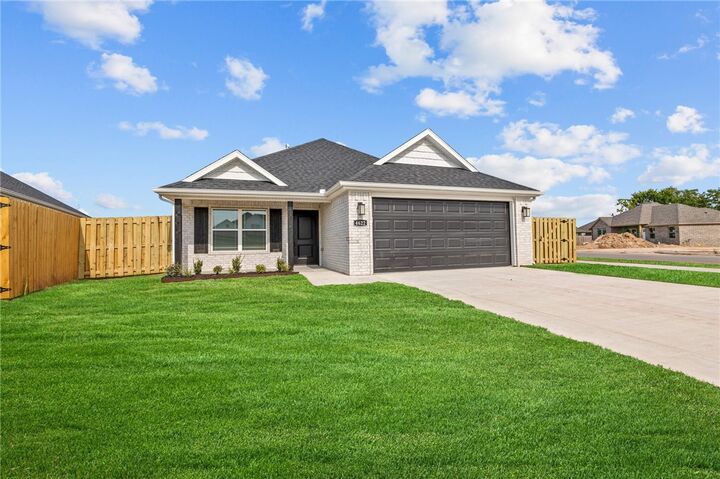 Property Photo: 1100 Maclaren Avenue AR 72745