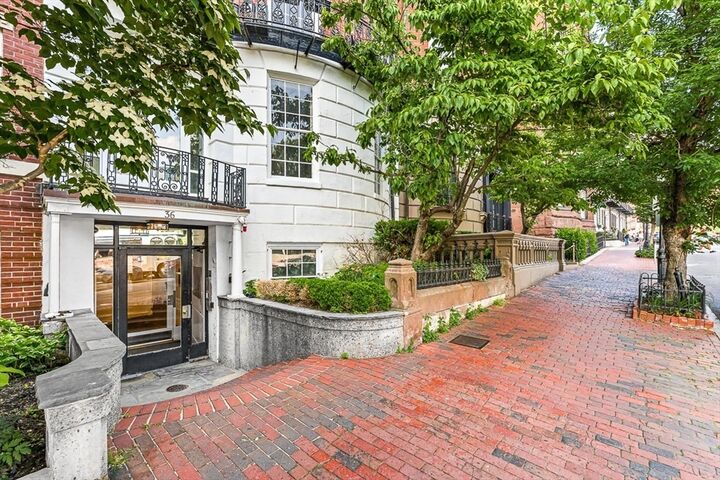 Property Photo:  36 Beacon Street 6  MA 02108 