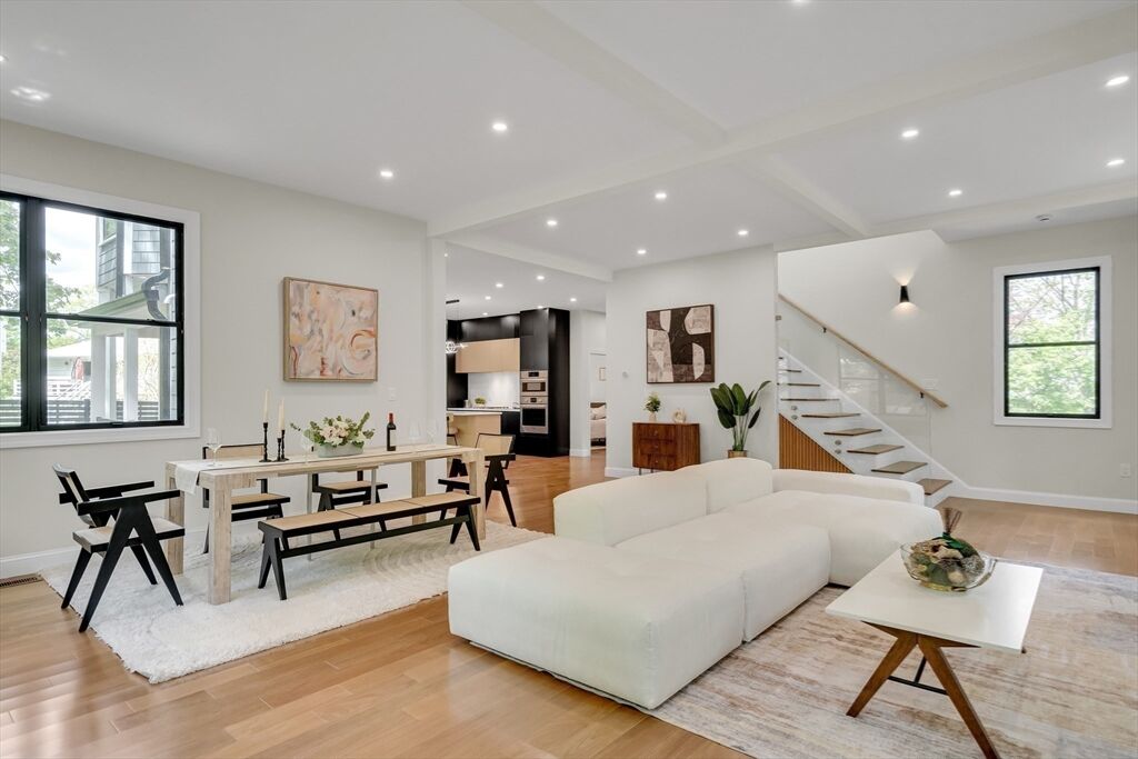 Property Photo:  16 Summit St 16-R  MA 02458 