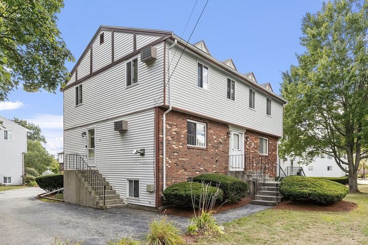 Property Photo:  45 Merrimac Street 30 Aka 13A  MA 01801 