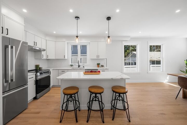 Property Photo:  16 Burton St 16  MA 02476 