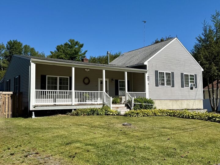 27 Mayflower Circle  Holden MA 01520 photo