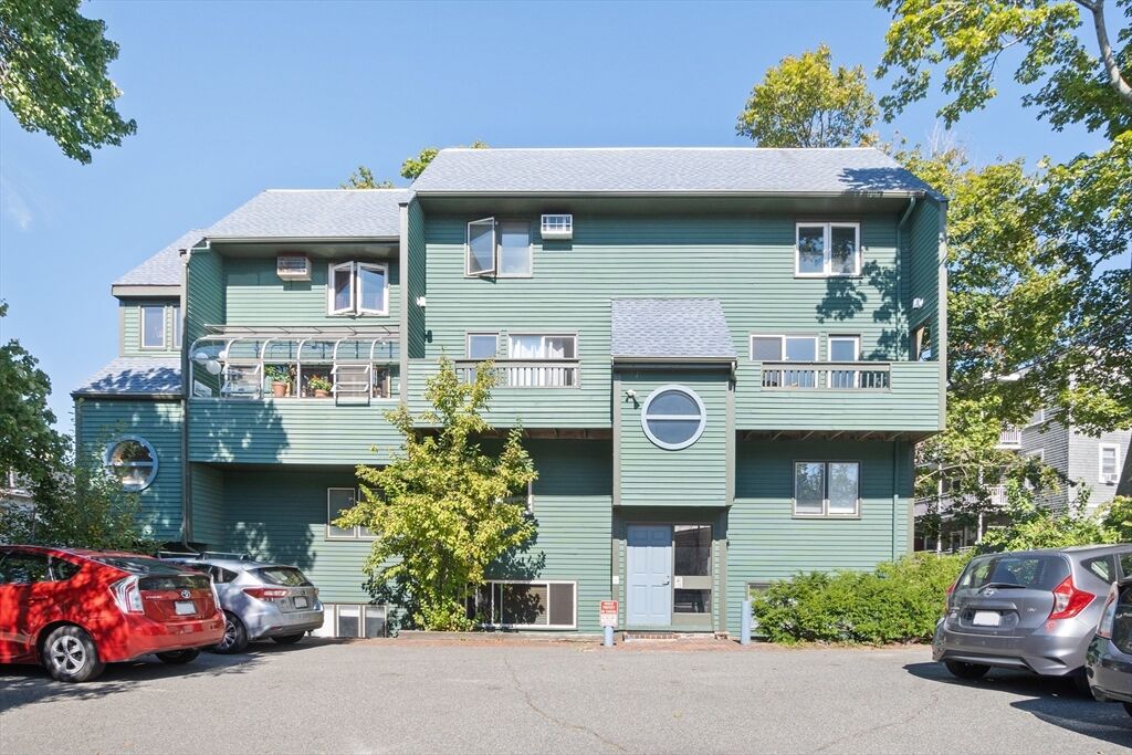 Property Photo: 6 Sherman St B MA 02138