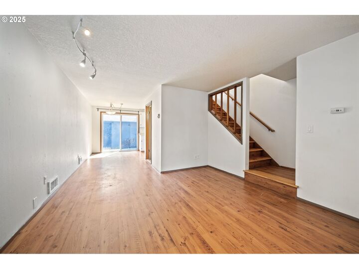 Property Photo: 7945 SW Fanno Creek Dr 3 OR 97224