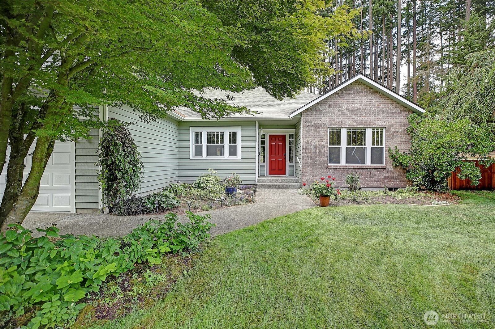 Property Photo:  1142  San Juan Drive  WA 98282