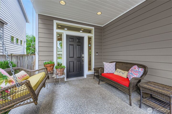 Property Photo:  23132  87th Avenue W  WA 98026 