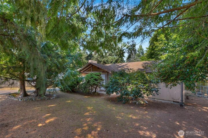 Property Photo: 5029 164th Street SW WA 98026
