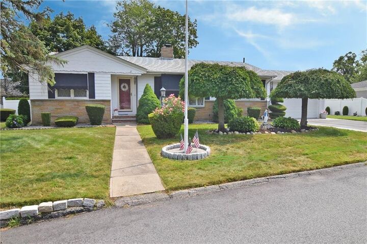 2 Capri Drive  Johnston RI 02919 photo
