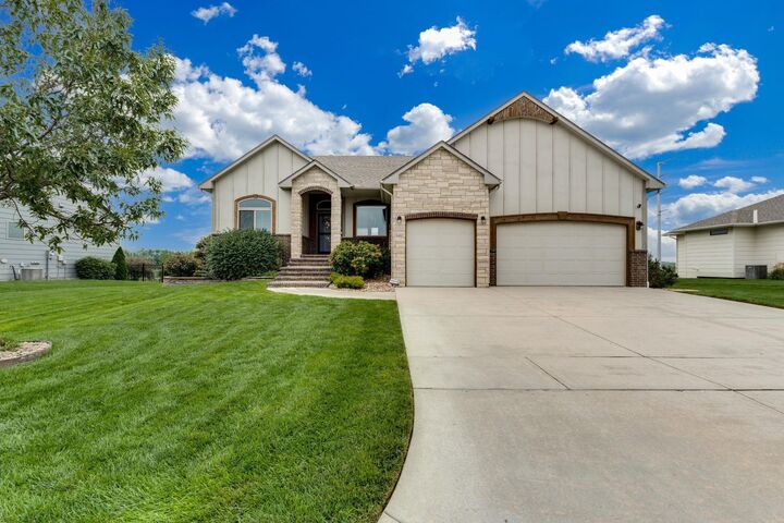 Photo de la propriété:  1411 N Blackstone Ct  KS 67235-1419 