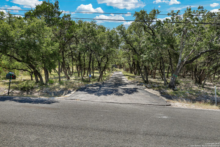 Property Photo: 1202 Flagstone Drive TX 78260