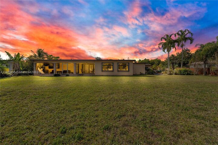 11325 SW 109th Ave  Miami FL 33176 photo
