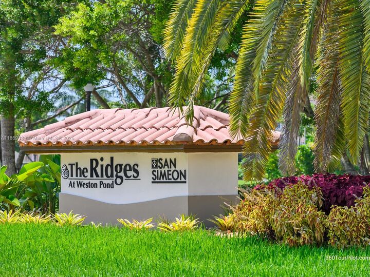 Property Photo: 4400 Fox Ridge Dr , FL 33331
